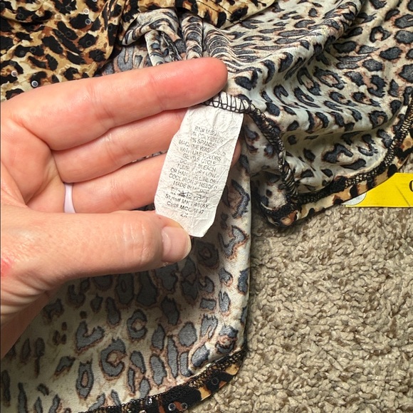 Wilde Women’s Leopard Print Sequin Open Short Sleeve Top Plus Size 2X - Picture 8 of 8